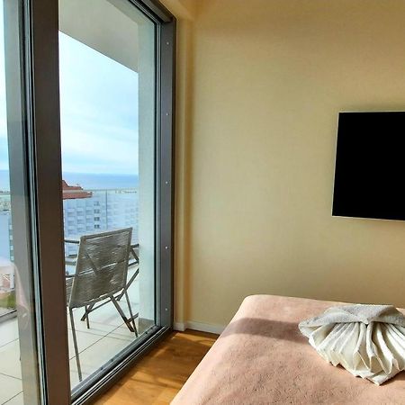 Komfortable strandnahe Ferienwohnung mit Terrasse und Meerblick in 10ter Etage Misdroy Exterior foto