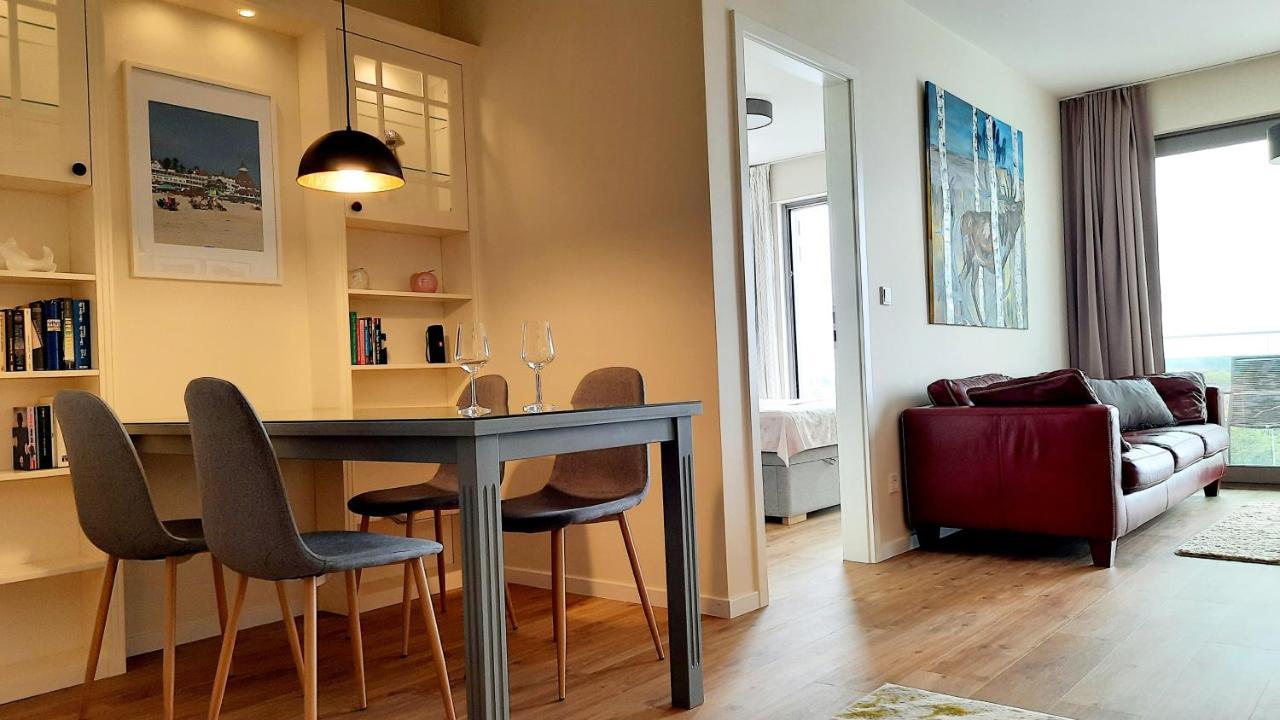 Komfortable strandnahe Ferienwohnung mit Terrasse und Meerblick in 10ter Etage Misdroy Exterior foto