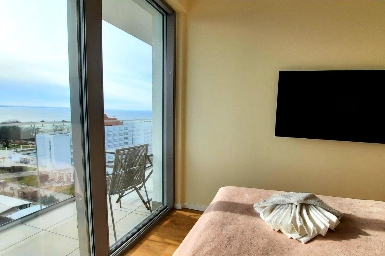 Komfortable strandnahe Ferienwohnung mit Terrasse und Meerblick in 10ter Etage Misdroy Exterior foto