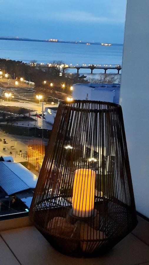 Komfortable strandnahe Ferienwohnung mit Terrasse und Meerblick in 10ter Etage Misdroy Exterior foto