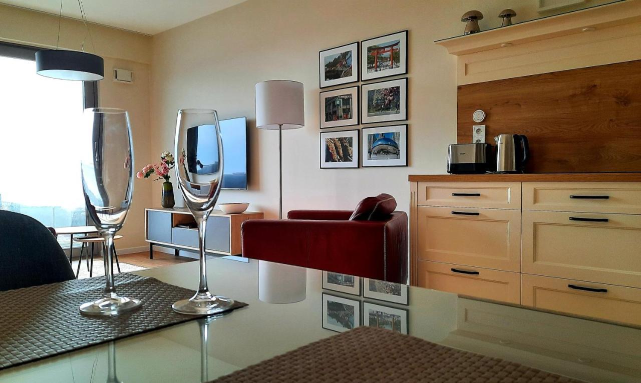 Komfortable strandnahe Ferienwohnung mit Terrasse und Meerblick in 10ter Etage Misdroy Exterior foto